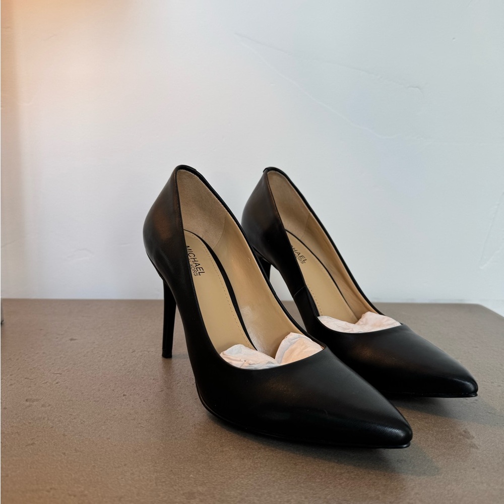 Michael Kors Black Leather Claire Pump
